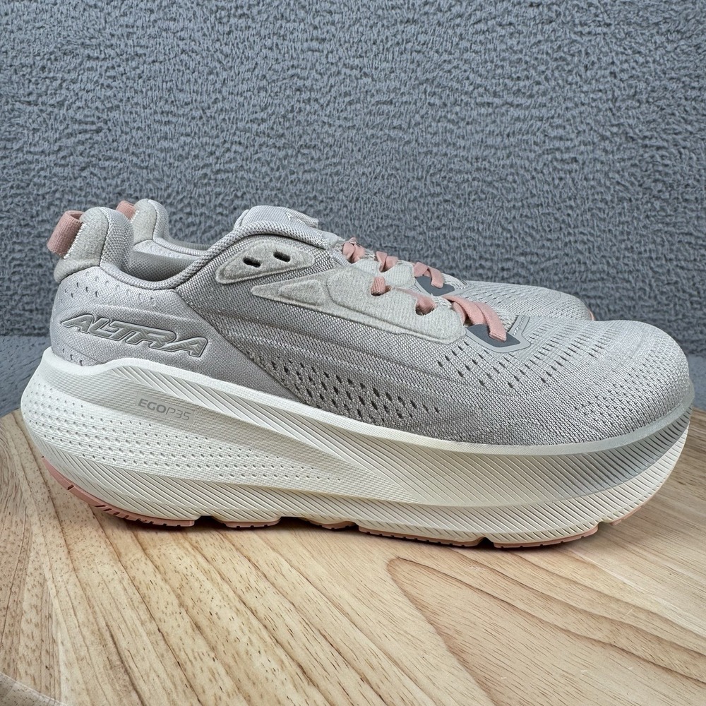 Altra FWD Via 2 Womens Size 7 Tan White Road Running Shoes 4mm Drop AL0A85TW922